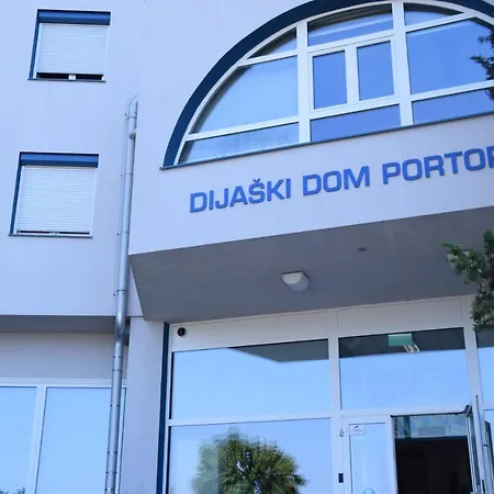 Auberge de jeunesse Dijaski Dom Portoroz, *