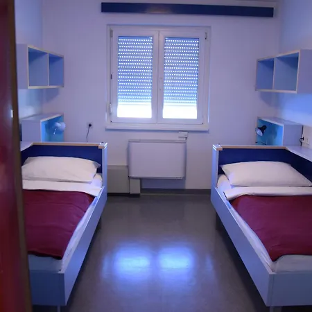 Vandrarhem Dijaski Dom Portoroz,