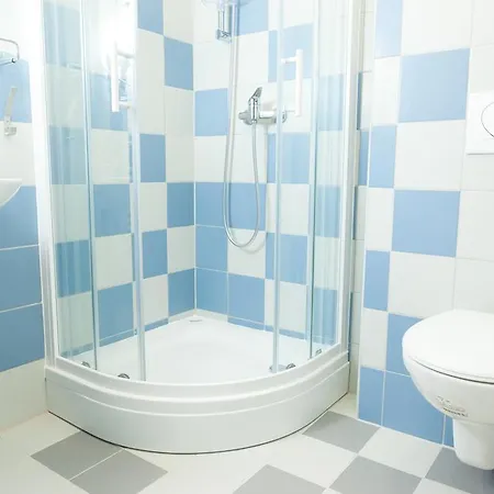 旅馆 Dijaski Dom Portoroz, *