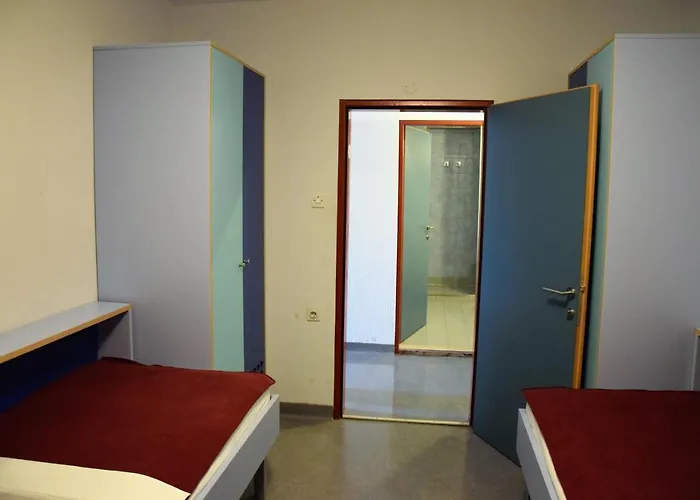 Dijaski Dom Portoroz, Ostello *