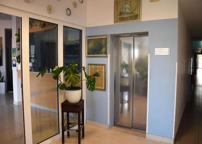 Dijaski Dom Portoroz, *