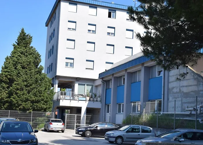 Dijaski Dom Portoroz, * 포르토로즈