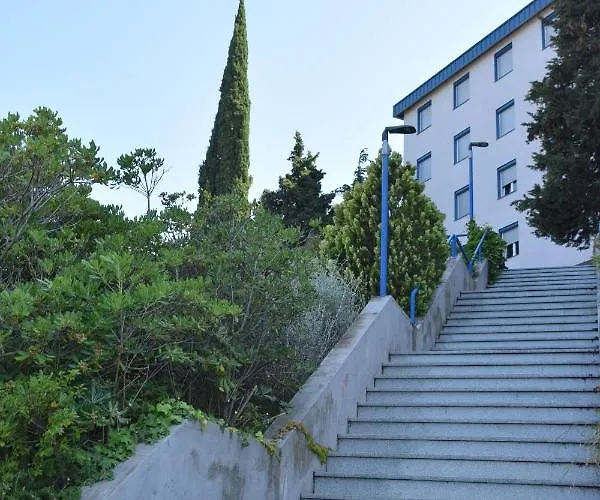 Dijaski Dom Portoroz, * Portorose