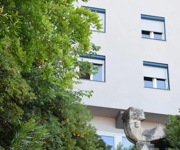 Dijaski Dom Portoroz, Ostello *