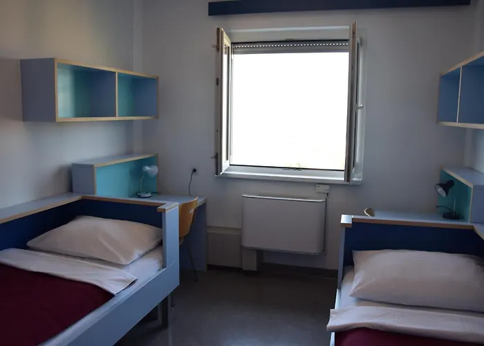 Dijaski Dom Portoroz, Ostello *