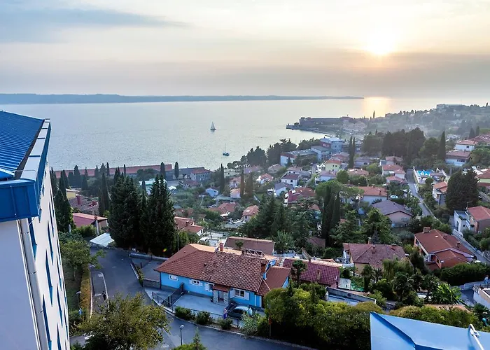 Dijaski Dom Portoroz,